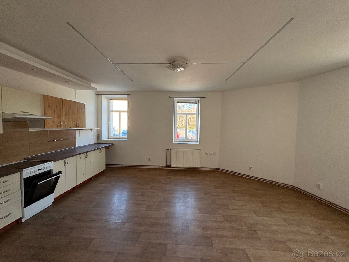 Pronájem bytu 2+kk v Mimoni po rekonstrukci - 7