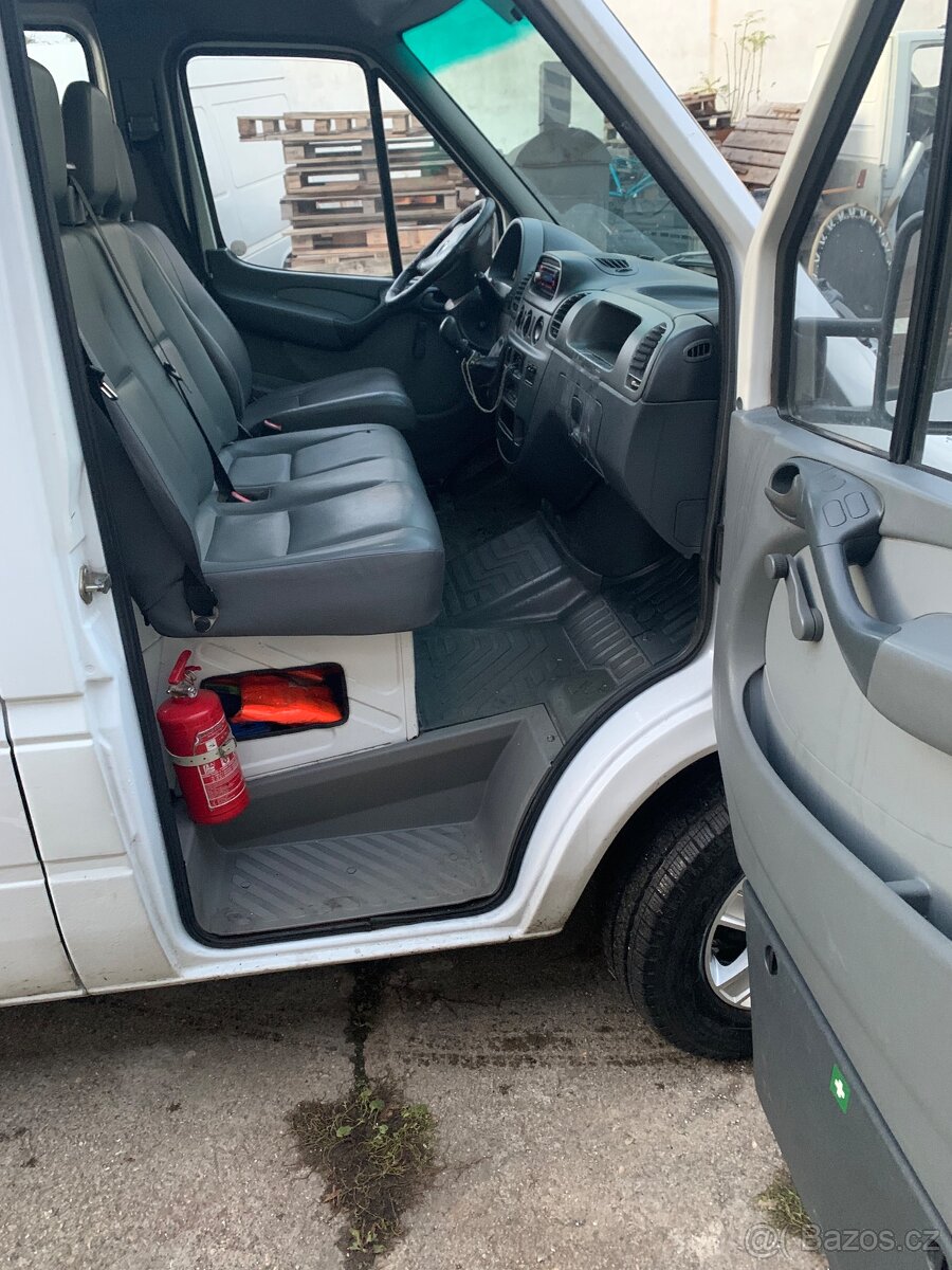 Mercedes Benz Sprinter - 7