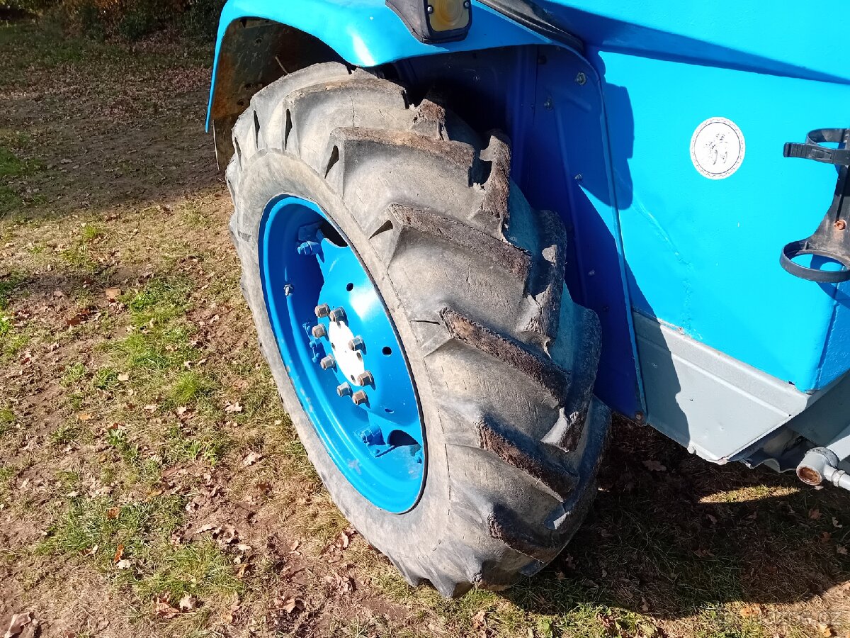 Zetor 3011, ochranný rám, kabina, zachovalý - 7