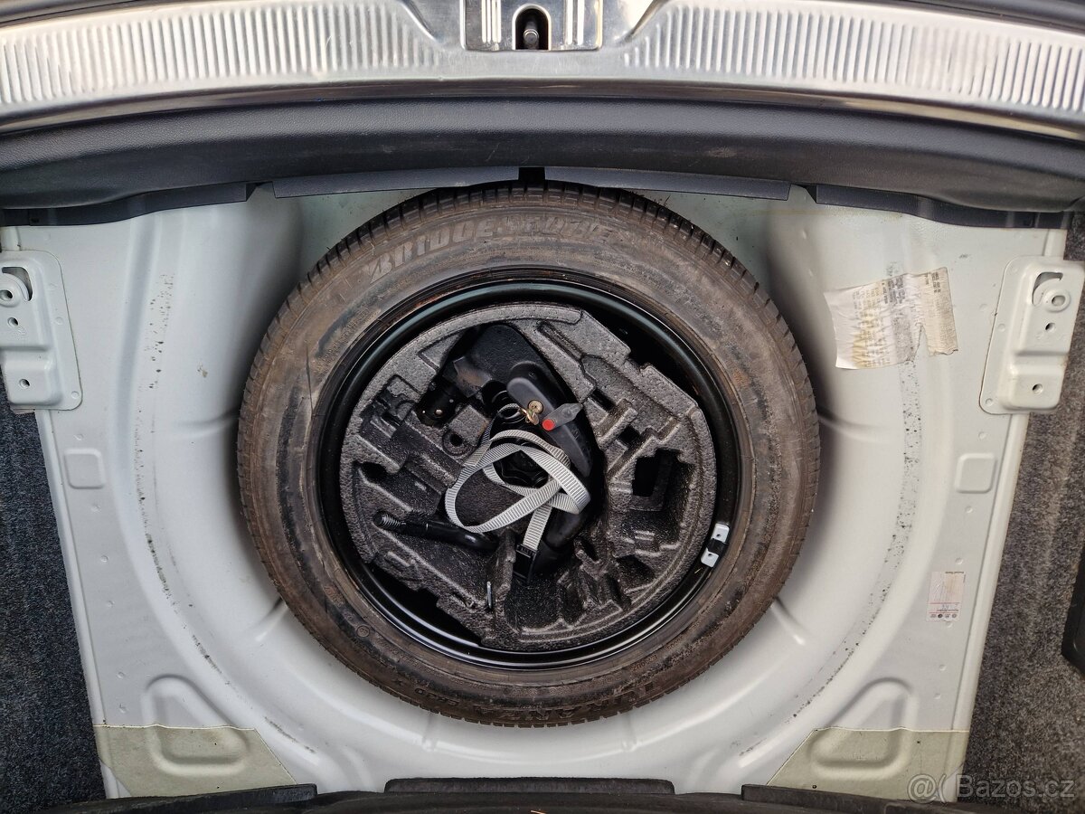 Škoda Superb 2 combi 2,0 TDI facelift , navi, xenony - 7