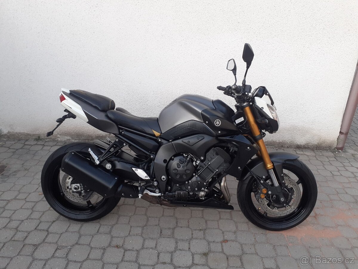 Yamaha FZ8 - 7