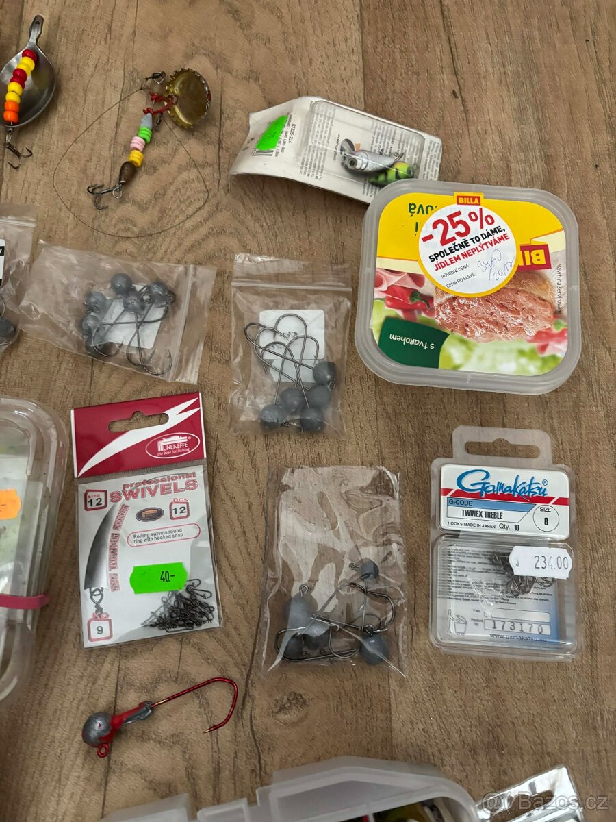 Třpitky, háčky, držák - 7