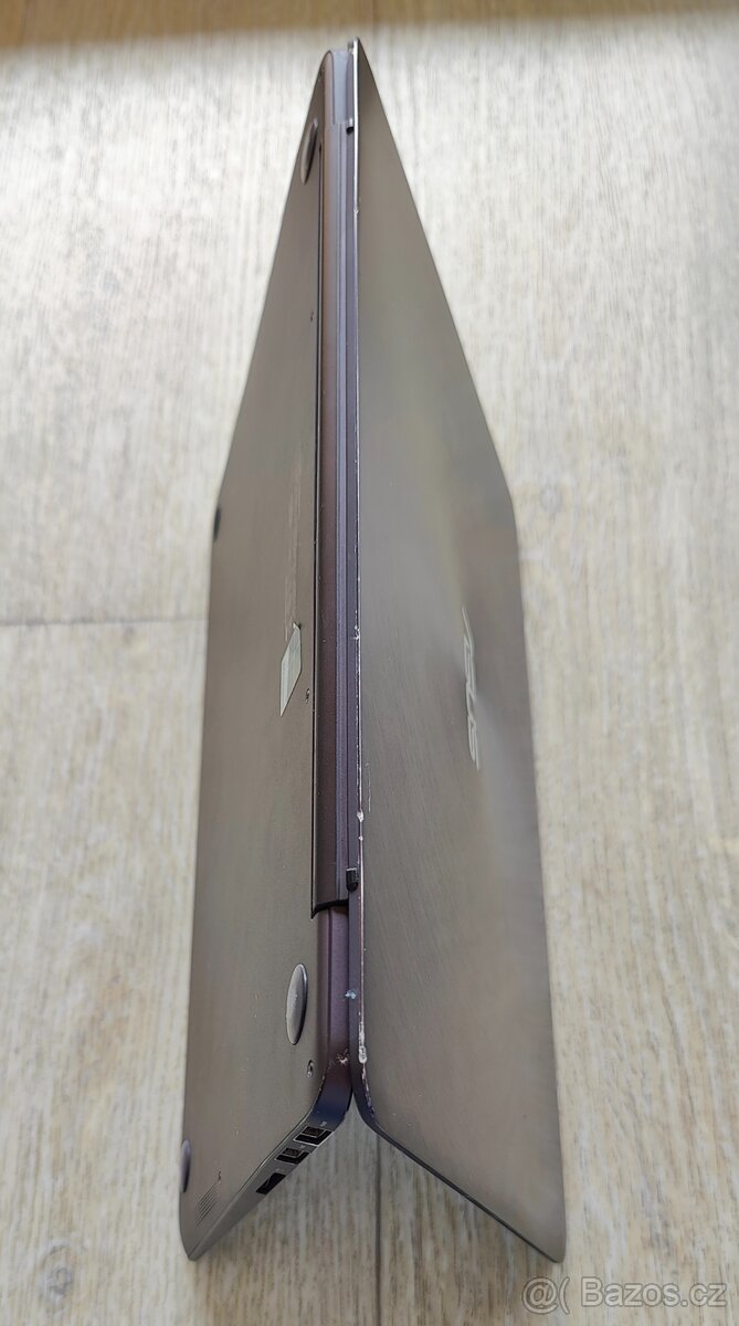 Asus UX305F, na náhradní díly - 7