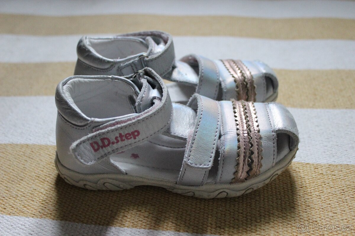 Boty pro holčičku mix veL 25-30 (baleríny, sandály, zimní..) - 7