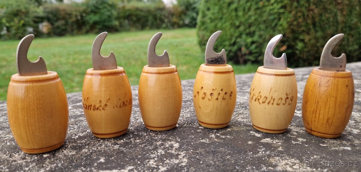 Pojďme na houby,vláček,kývací šáša,soudkové otvíráky aj. - 7