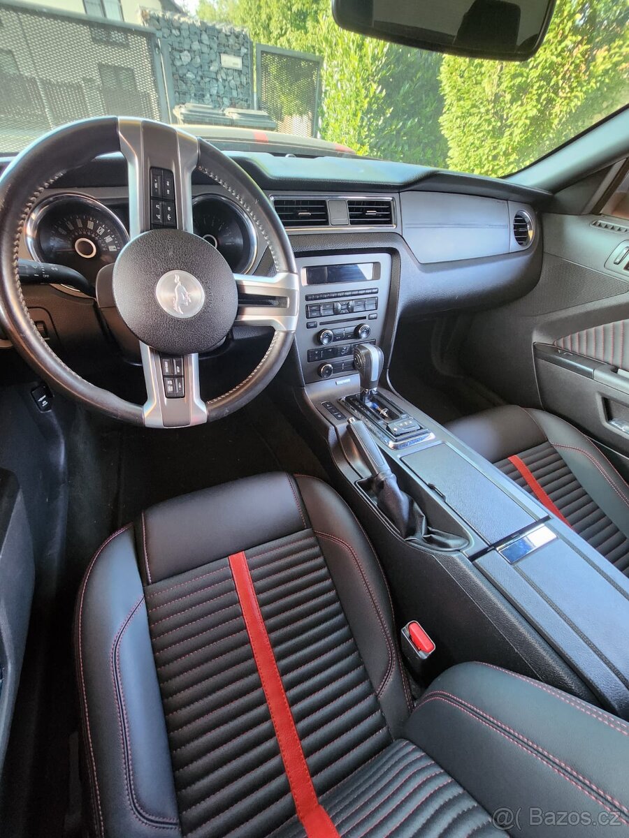 Ford Mustang 3,7 - 7