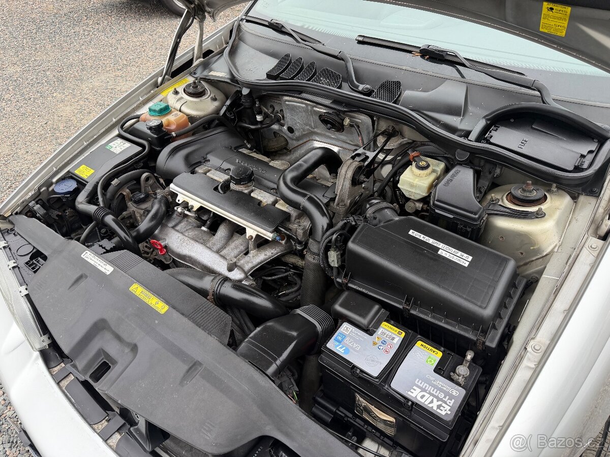 Volvo C70 2.5T R5 coupe (2001) MAX VÝBAVA - EXTRA STAV - 7