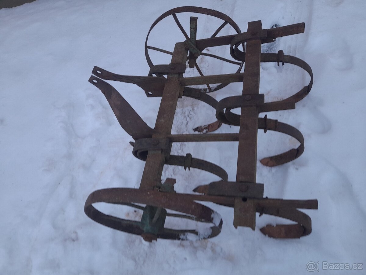 Mt8-070 mini+vozík+kultivátor - 7