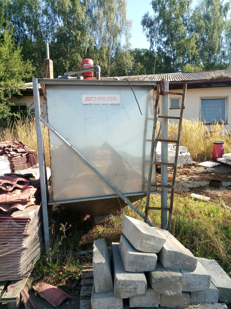 Dávkovač/násypka krmení - 7