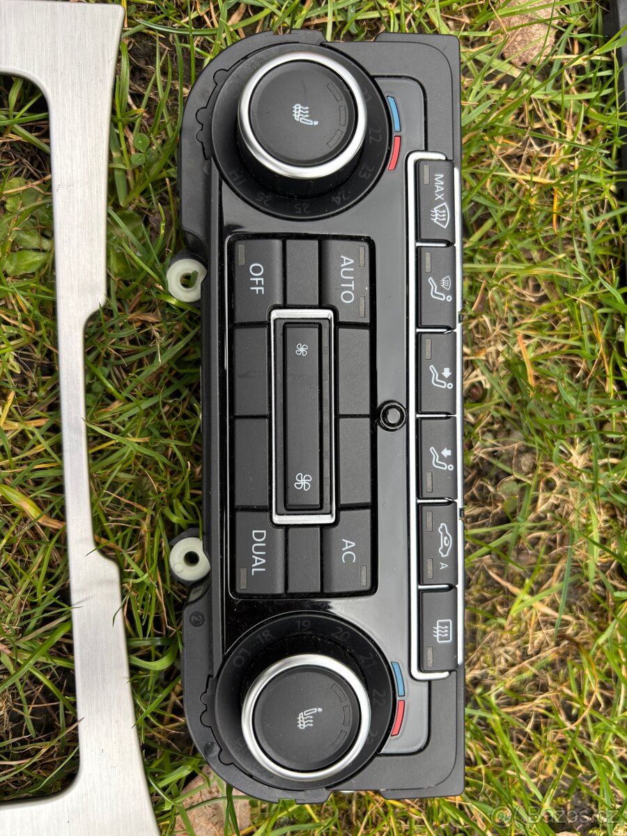 Climatronic Passat B7 + dekor + palubní hodiny - 7