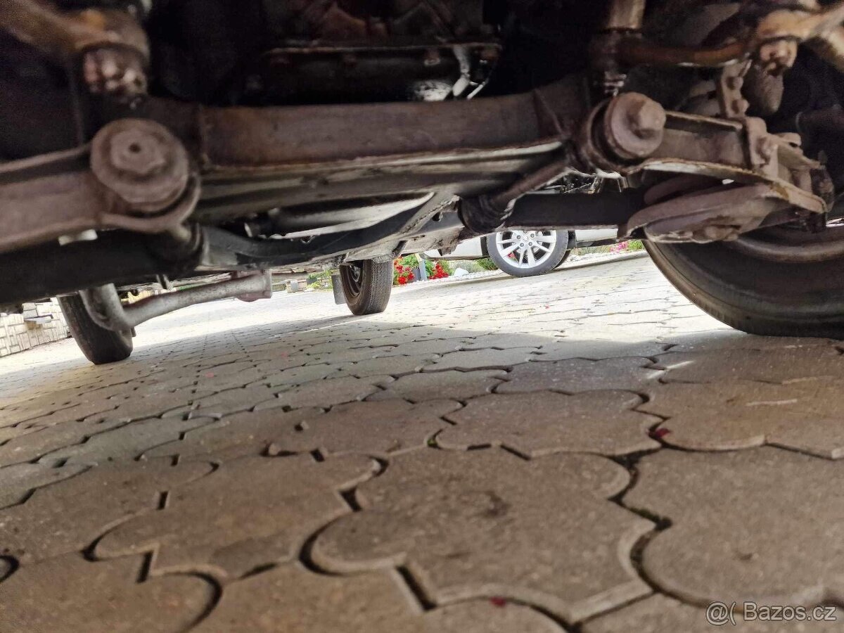 Zvažuji o prodeji. Škoda octavia 985 spartak . - 7