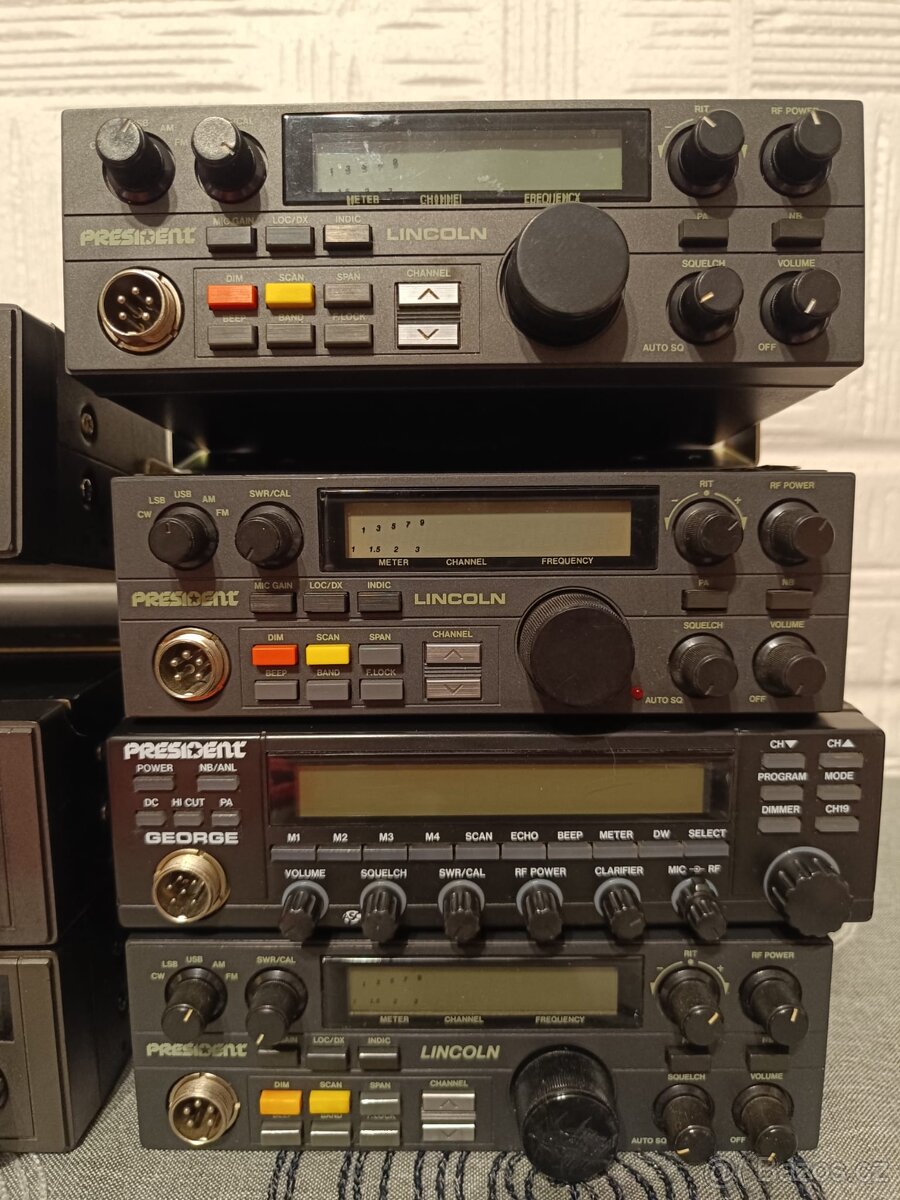 Koupim radiostanice vysilačku z SSB - 7