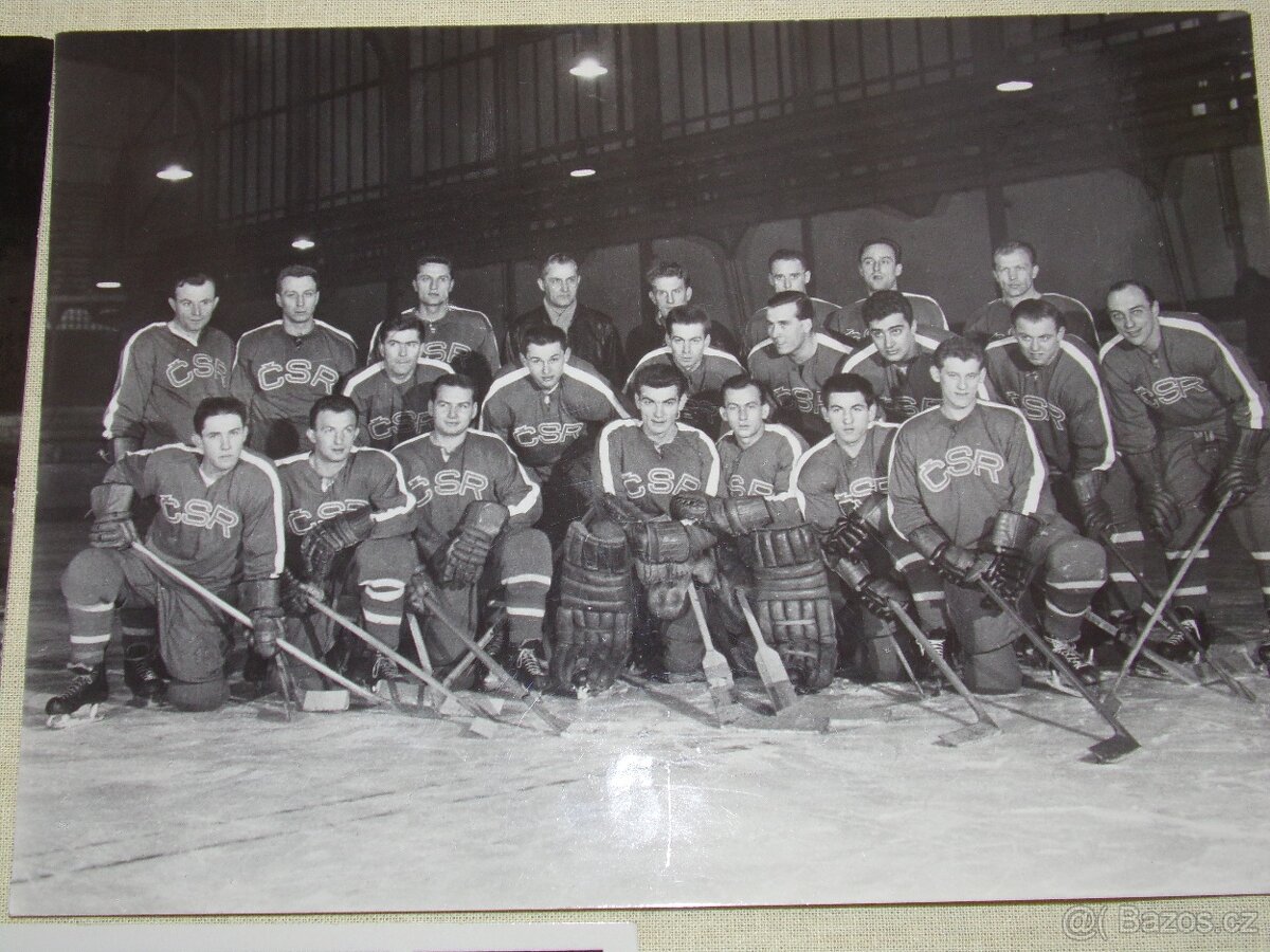 SBÍRKOVÉ POHLEDNICE HOKEJOVÝCH REPRE 1959 - 7