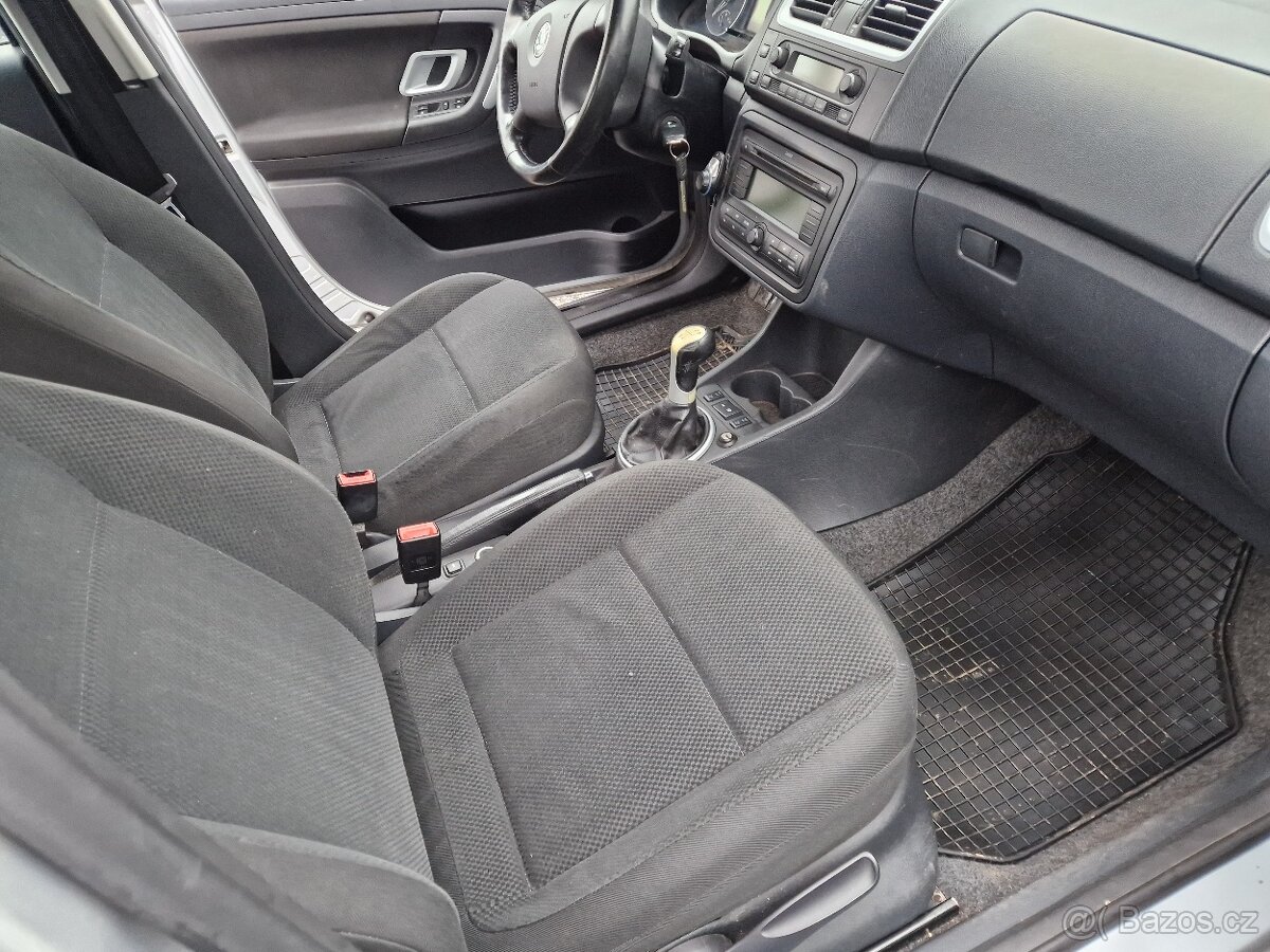 Škoda Fabia 1.4 16V benzin 63 kw - původ ČR - top výbava - 7