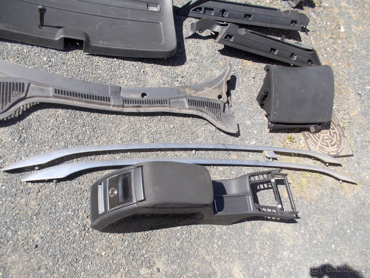 Díly interiéru Škoda Superb II kombi - 7