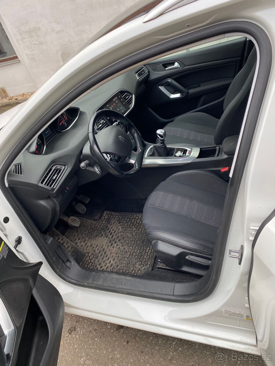 Peugeot 308 - 7