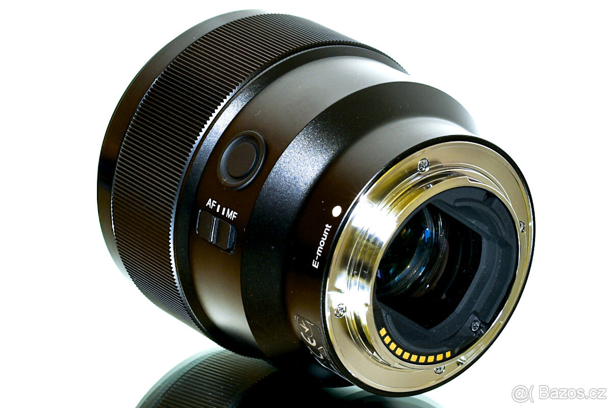 Sony FE 85mm f/1,8 + UV filtr TOP STAV - 7