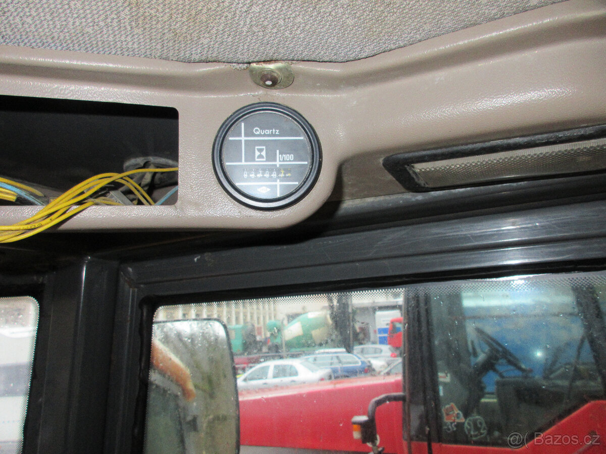 Kolový nakladač JCB 407 - 7