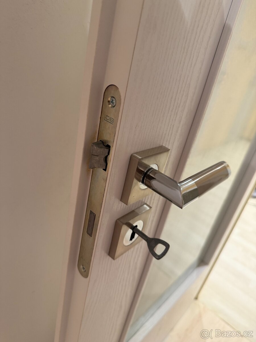 Interiérové dveře + kliky (více kusů) - 7