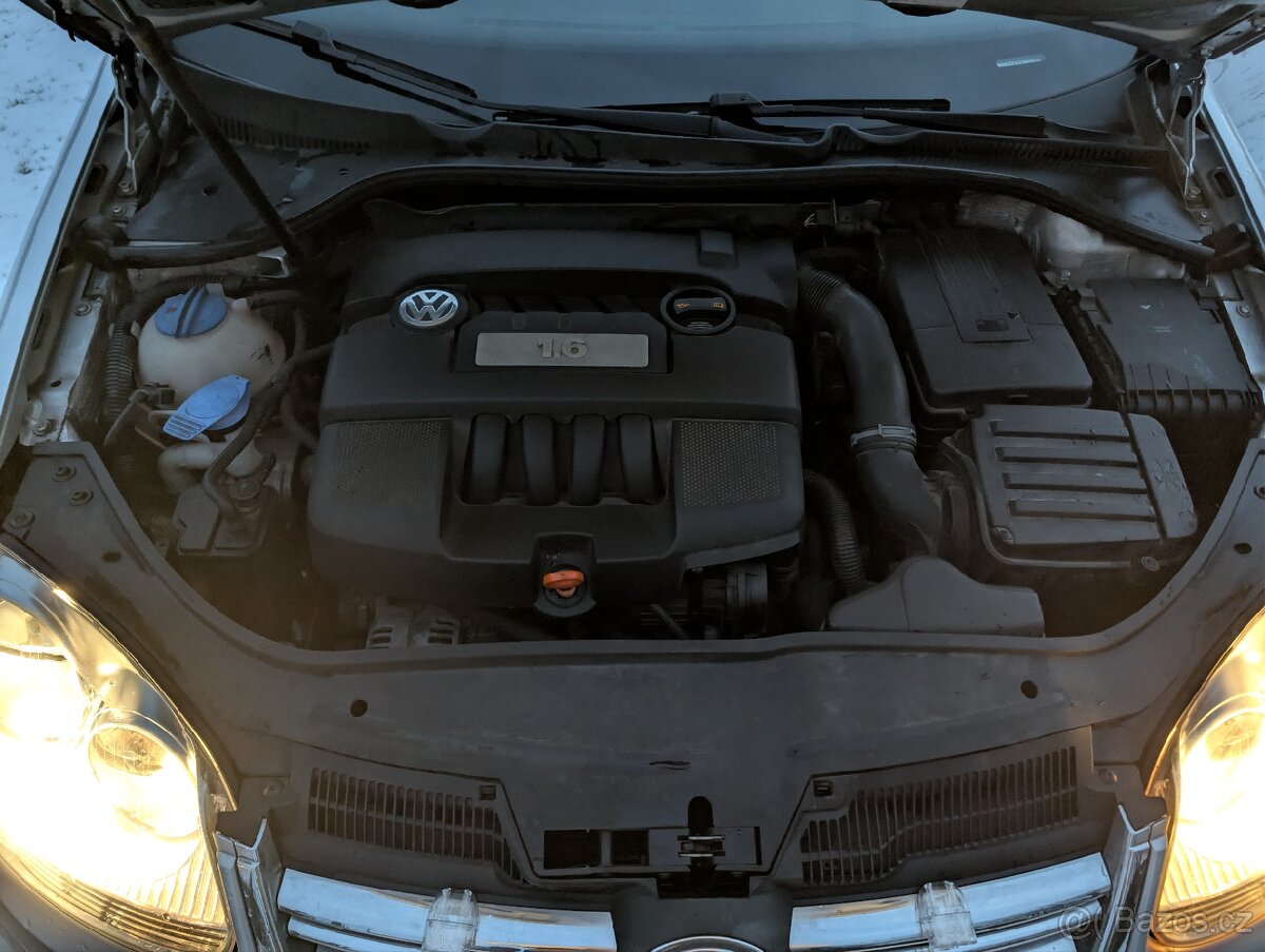 VW Jetta 1.6 benzín 2007 - 7