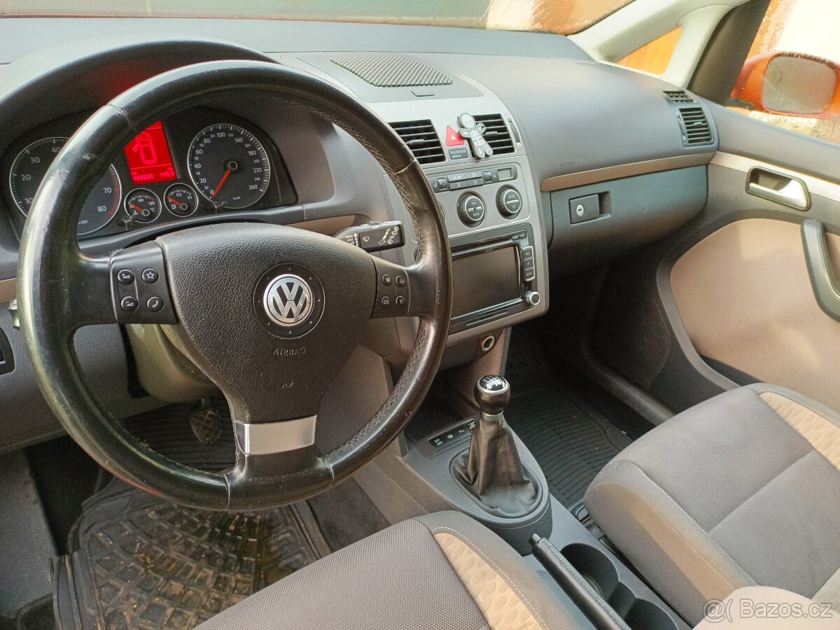 Prodám VW Touran Cross 1.4 TSI, LPG - 7