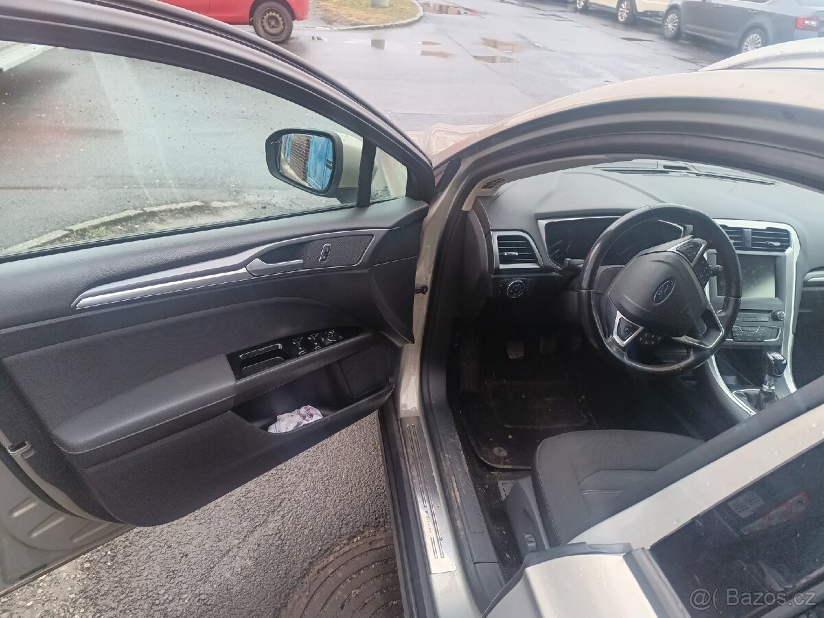 Ford Mondeo kombi 2.0 - 7