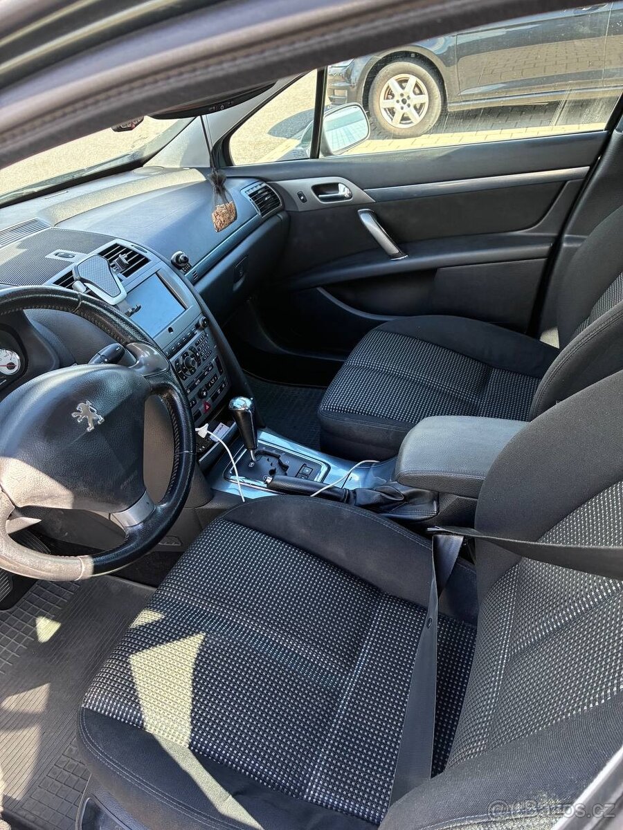 Prodám Peugeot 407 2.0 benzín, automat - 7