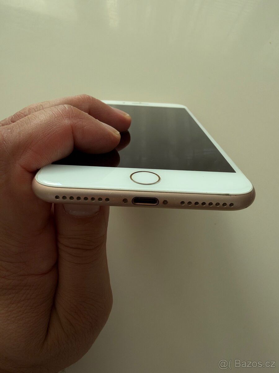 Prodám IPhone 8 Plus 128 gb - 7