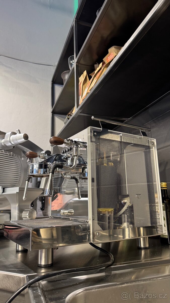 Kávovar Profi/Domácí Bezzera Matrix DE - italský - 7