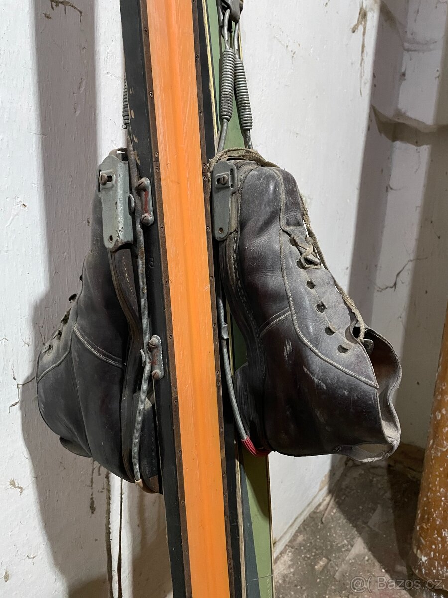 Prodám troje historické lyže - 7