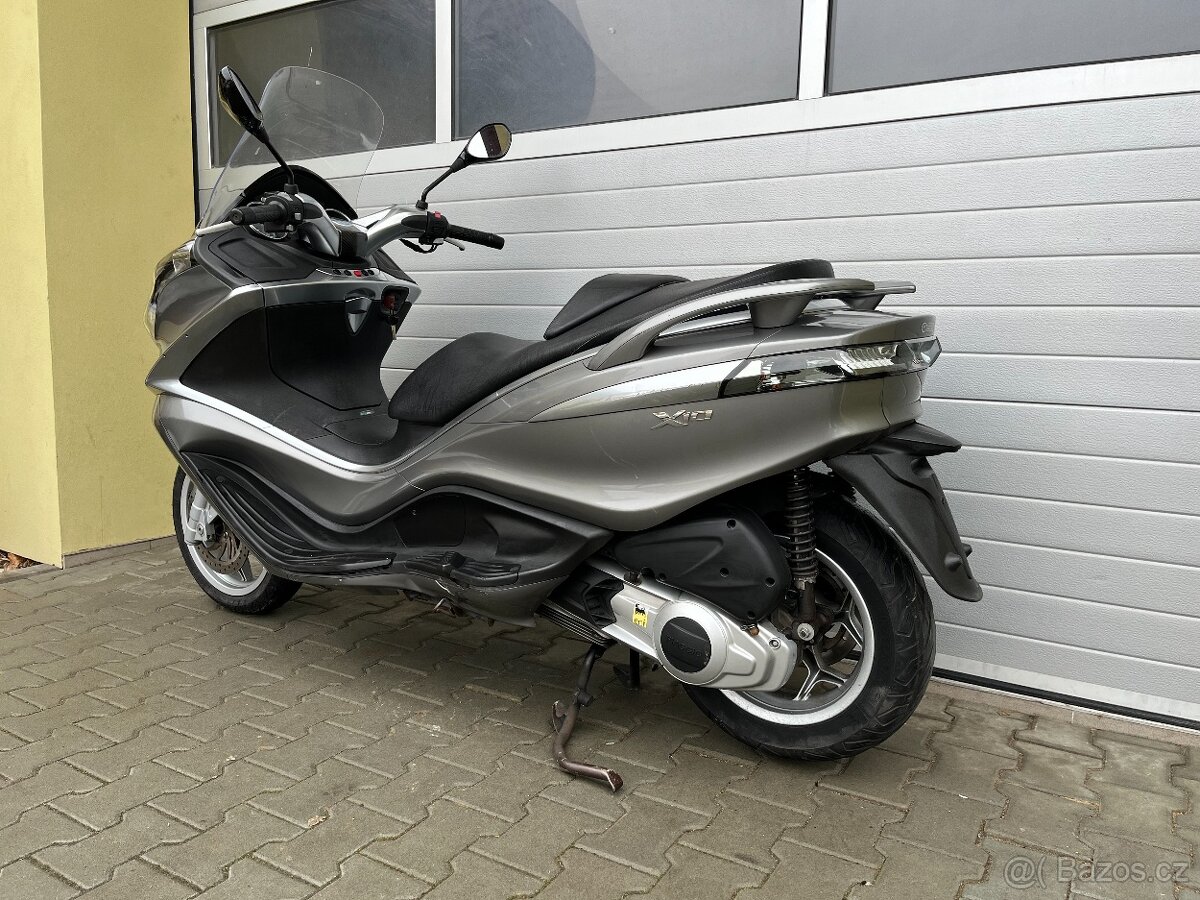 Piaggio X10 125 - 7