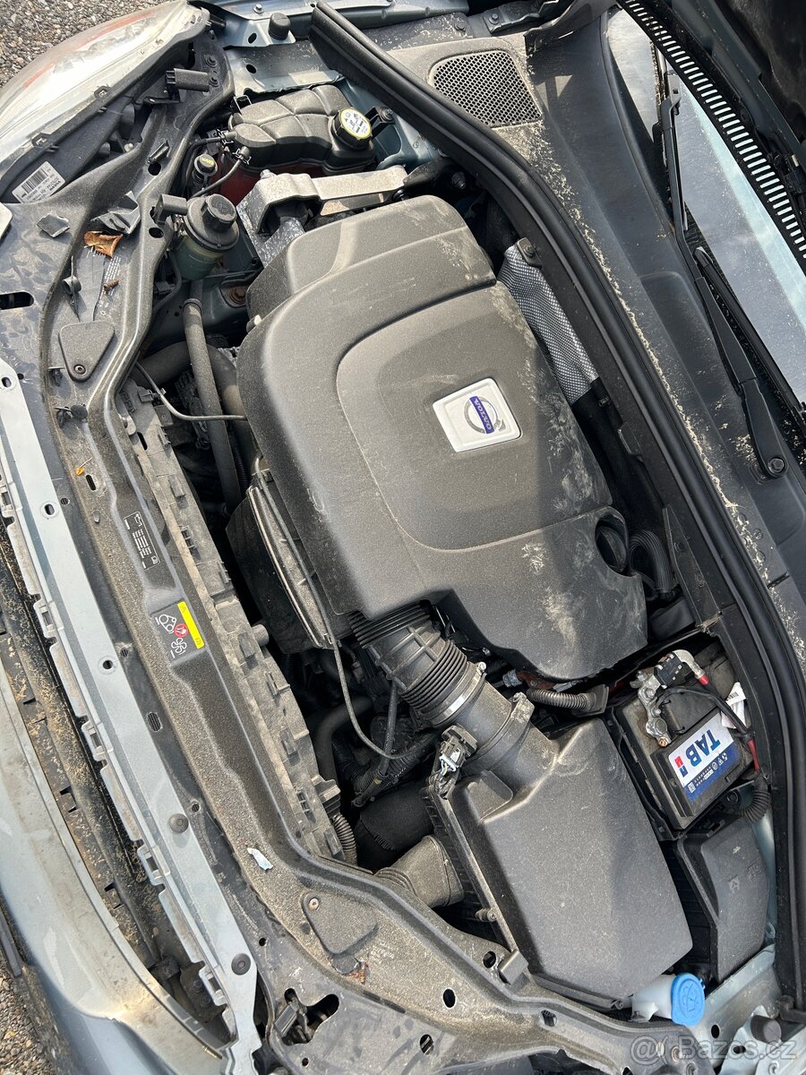 Volvo XC60 2,4d - 7