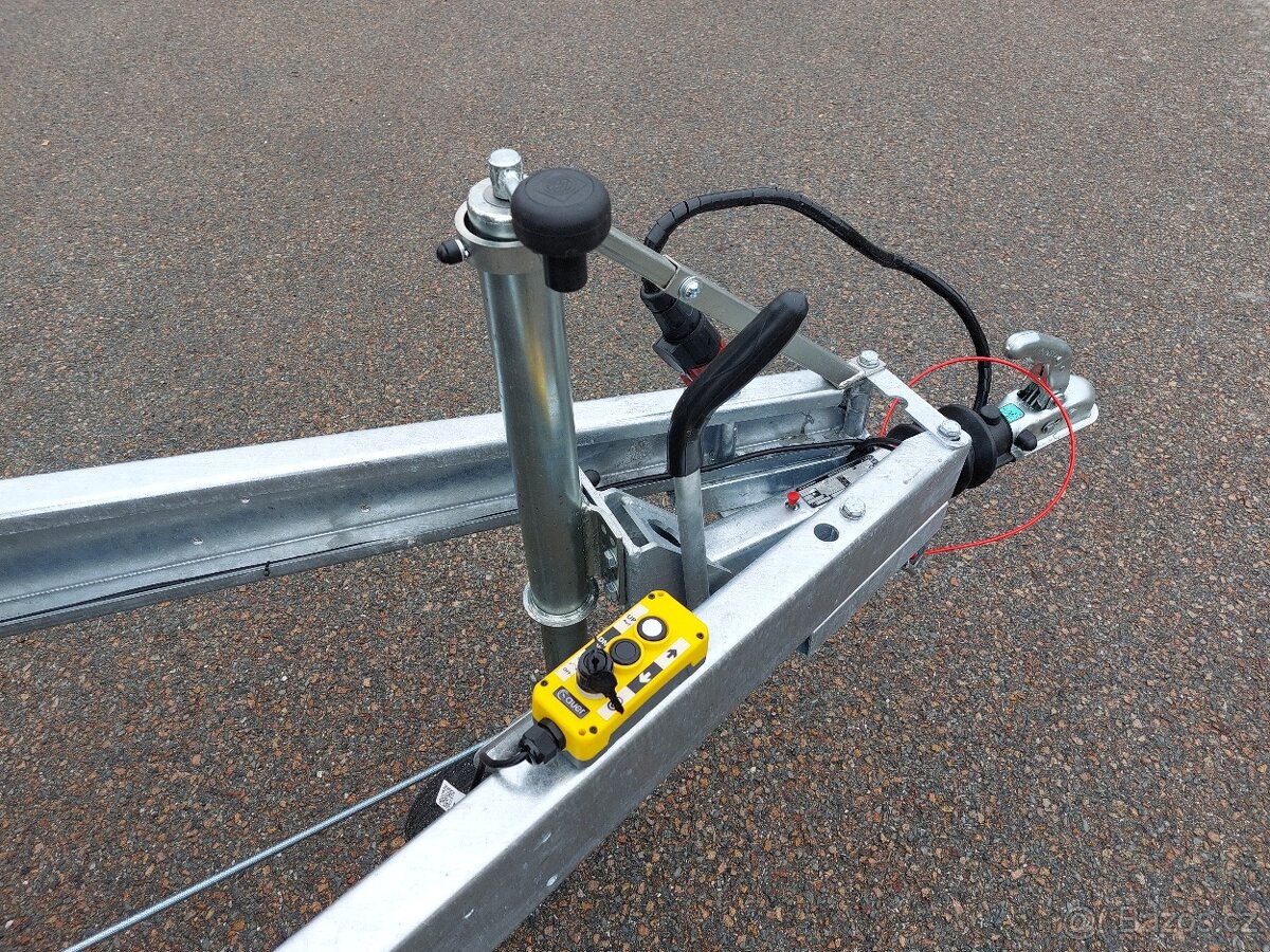 jednostranný elektrohydraulický sklápěč - 7