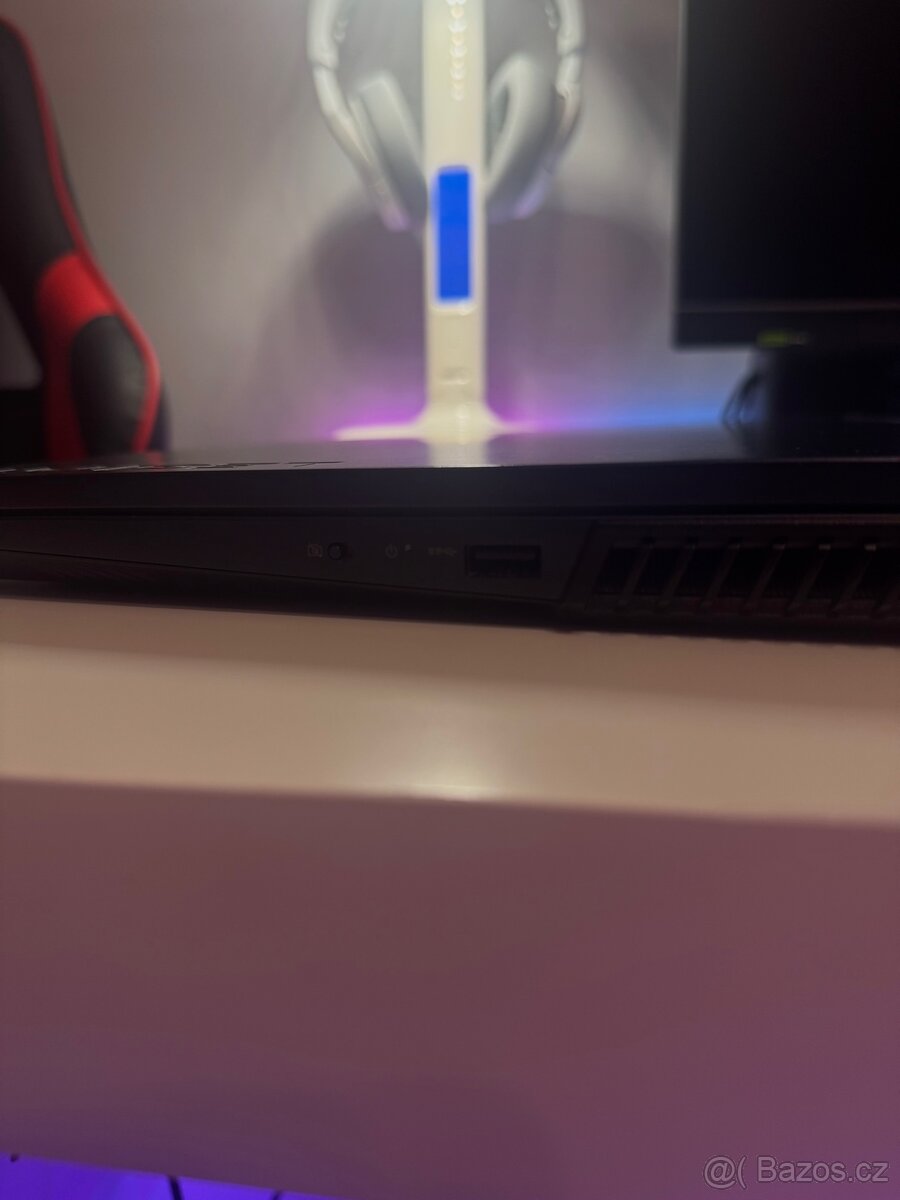 Herní notebook Lenovo Legion 5 (15ACH6H) - 7