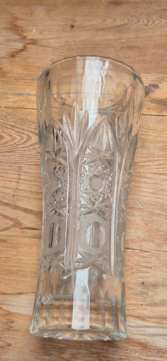 Retro krásná dobrušovaná váza ,20 cm výška.97 dkg váha - 7