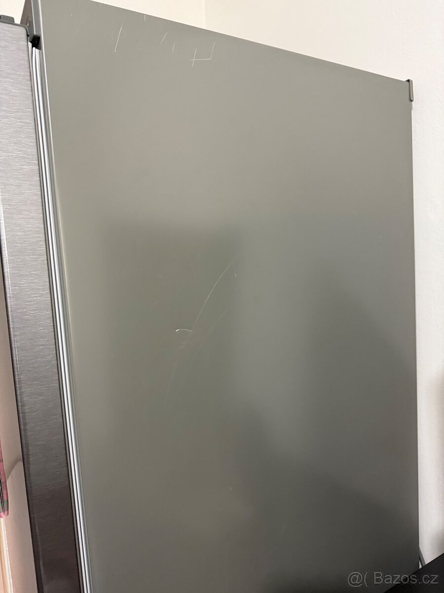 Lednice Smart LG - 2 a půl roku stará - 7