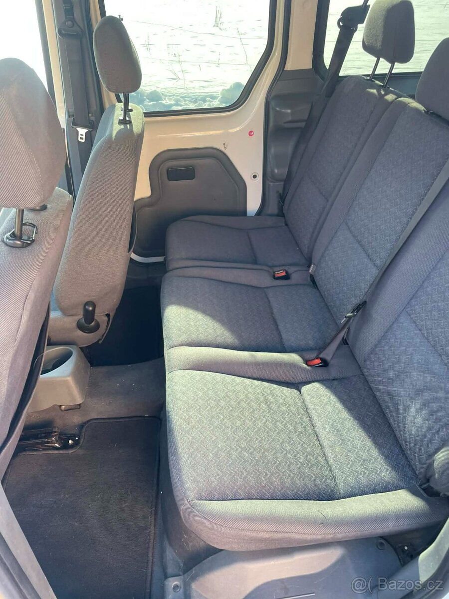 Ford Tourneo Connect - 7