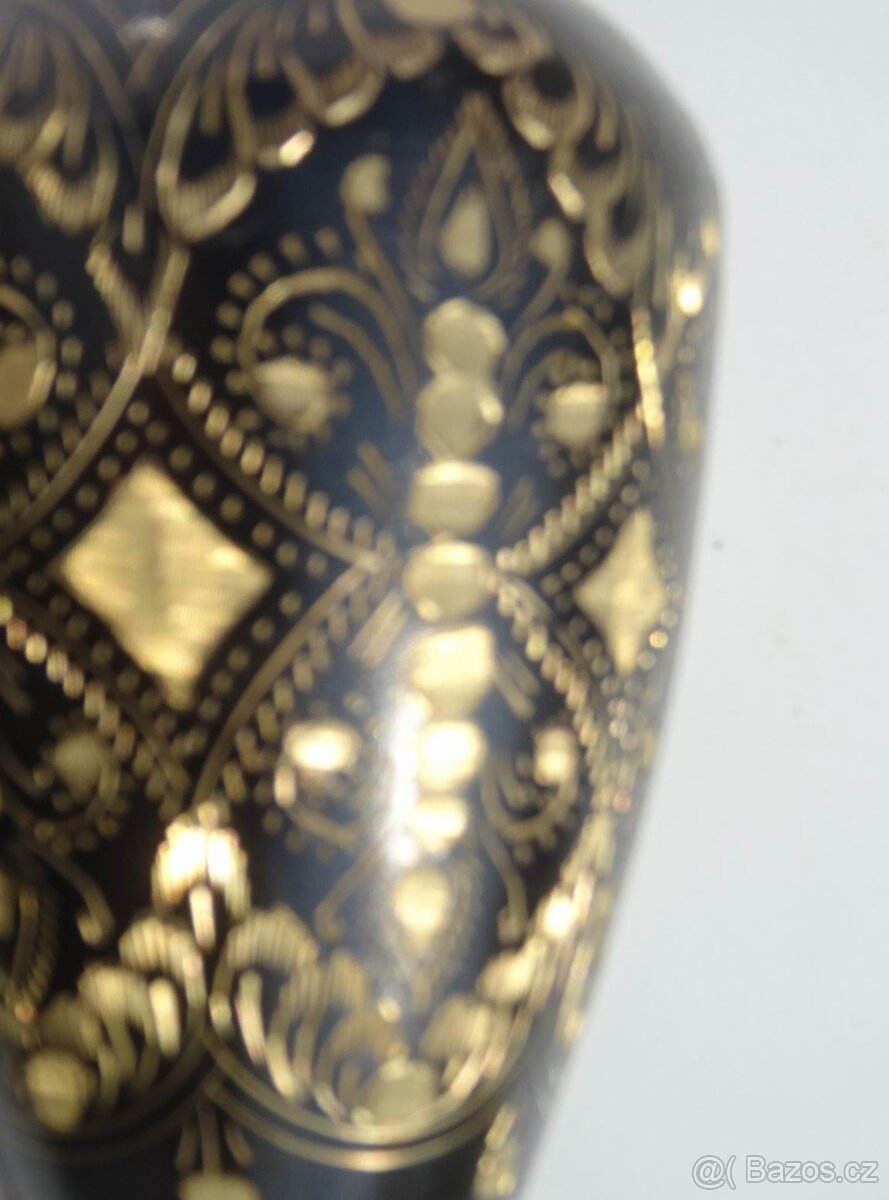 mosazné vázy . - 7