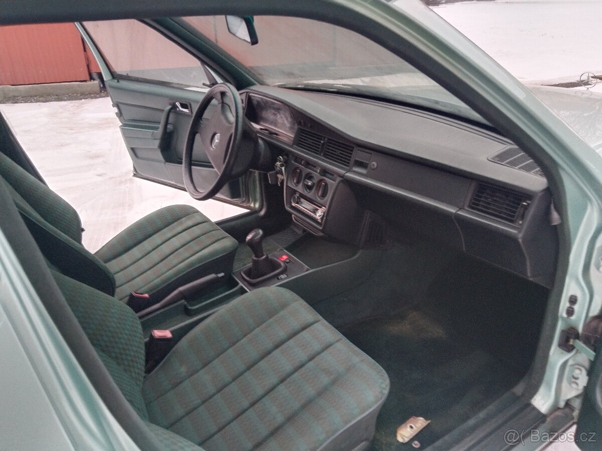 Mercedes Benz 190 1.8i - 7