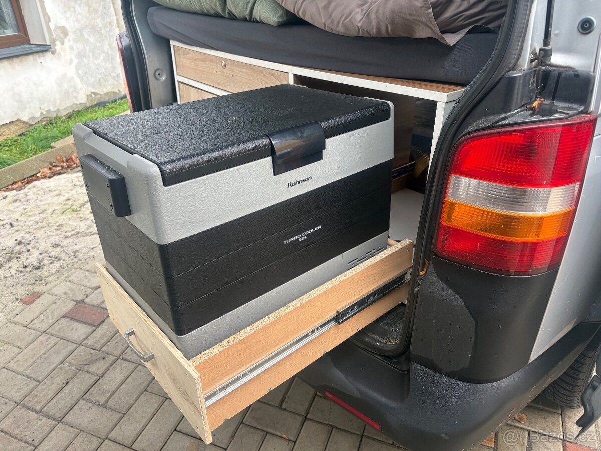 VW T5 CARAVELLE 2.5TDI 96KW 9 mist, camper PO SERVISU - 7