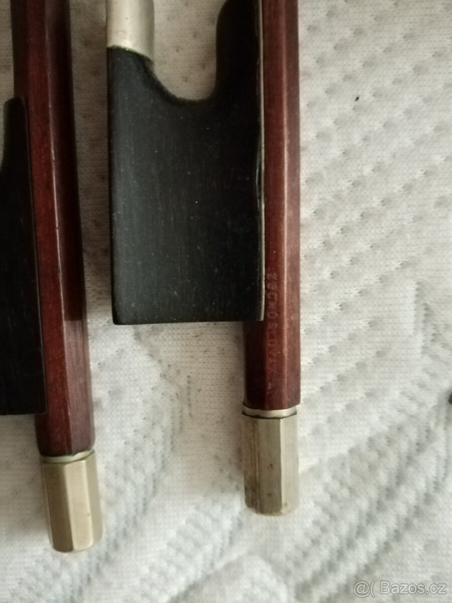 HOUSLE A DVA SMYČCE - 7