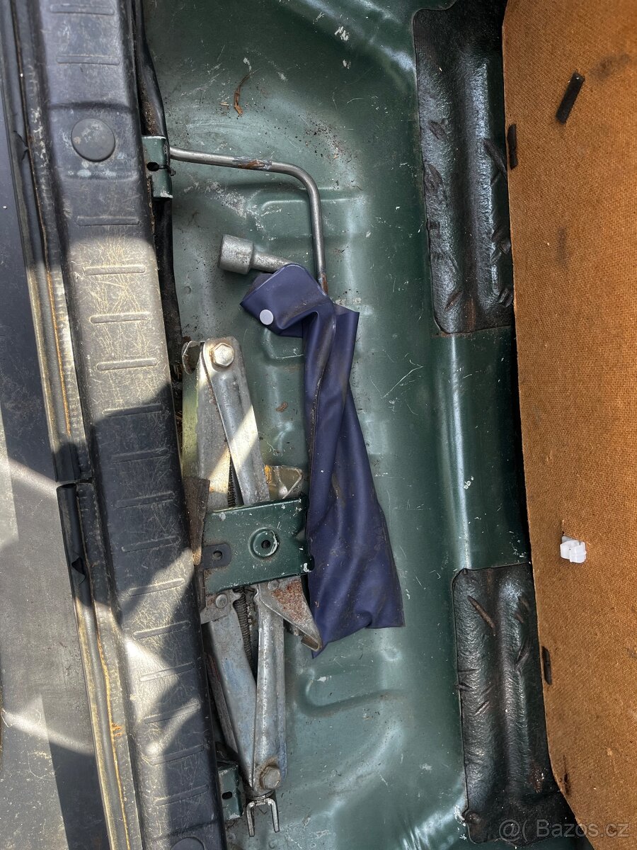 Suzuki Jimny 1.3i , 2010 - 7