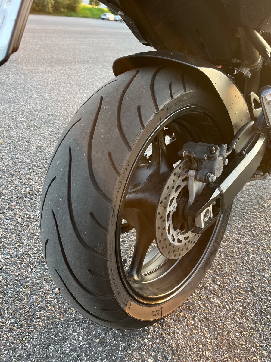 Yamaha fazer 600 - 7