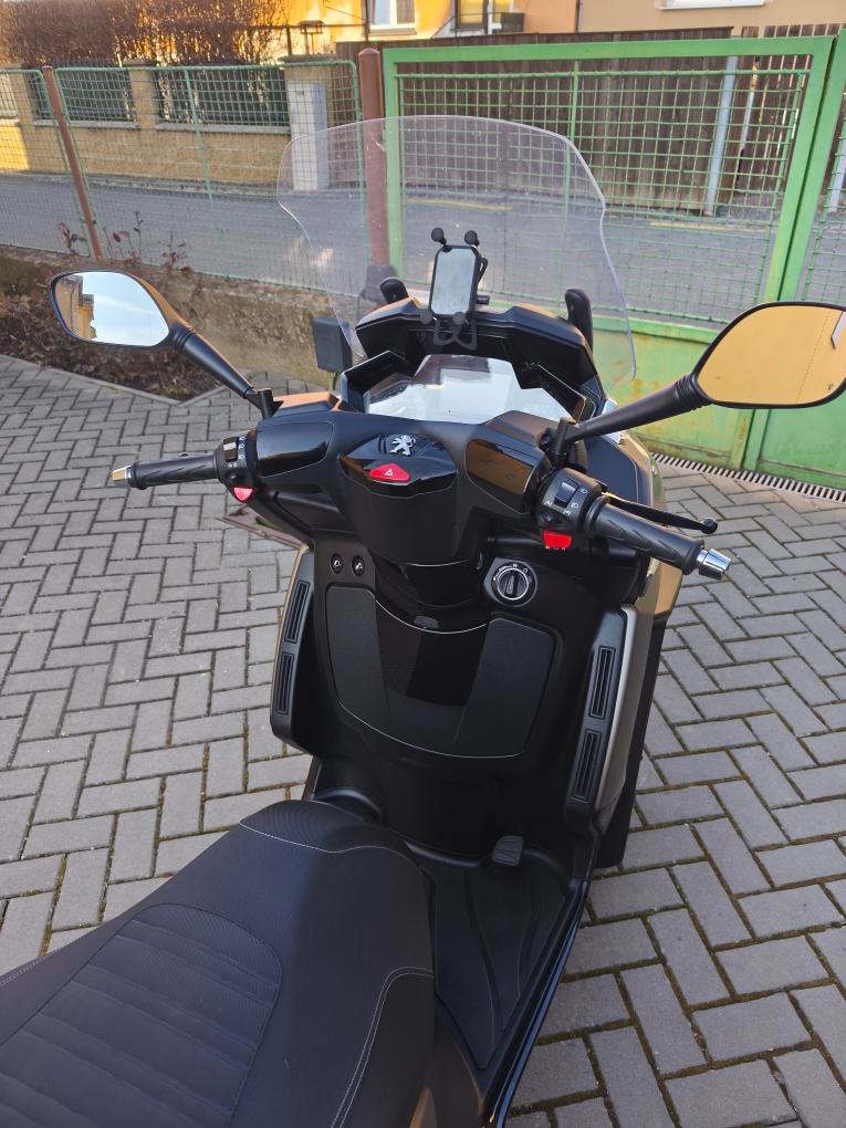 Peugeot Metropolis - 7