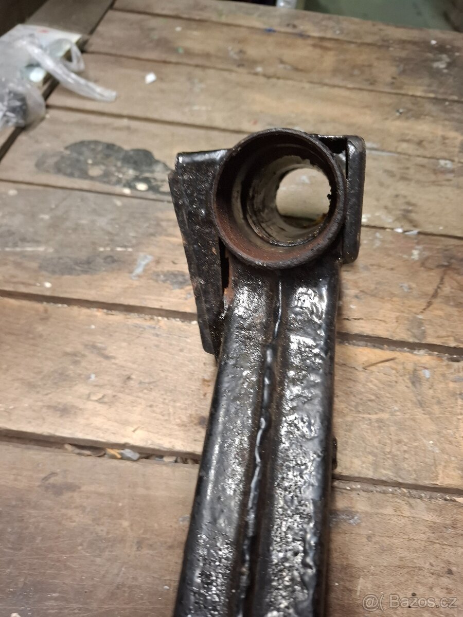 Šikmé rameno Škoda 130, Rapid 136 - 7