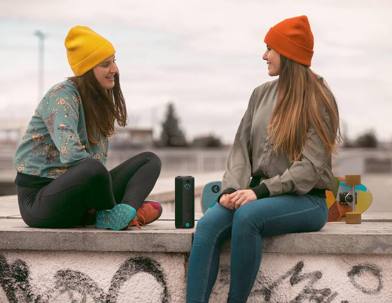 Přenosný reproduktor LAMAX Sounder2 Max černý TWS 50W Záruka - 7