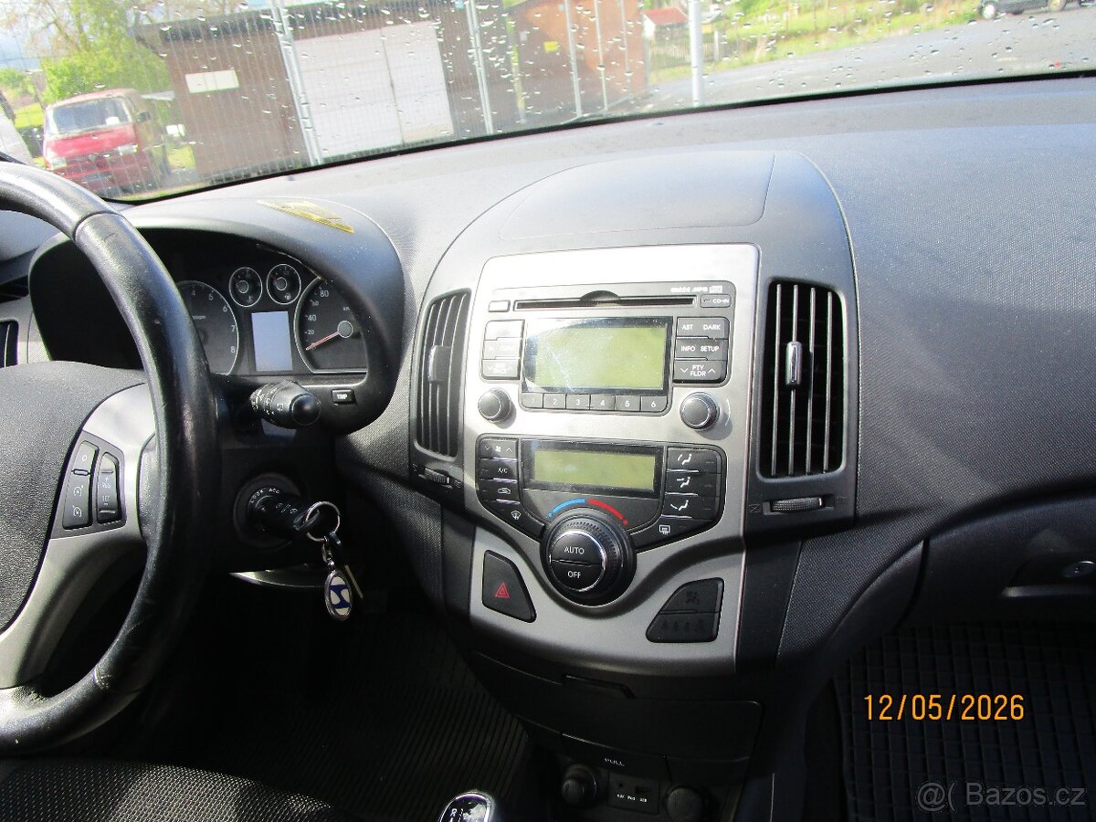 Hyundai i30 SW 1,4 benzín 80kw - 7