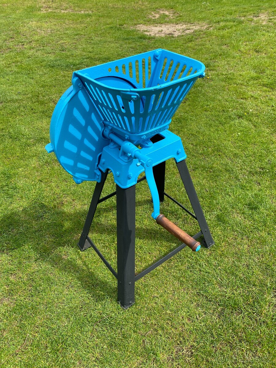 struhadlo starý mlýnek litina zahradní dekorace šrotovník - 7