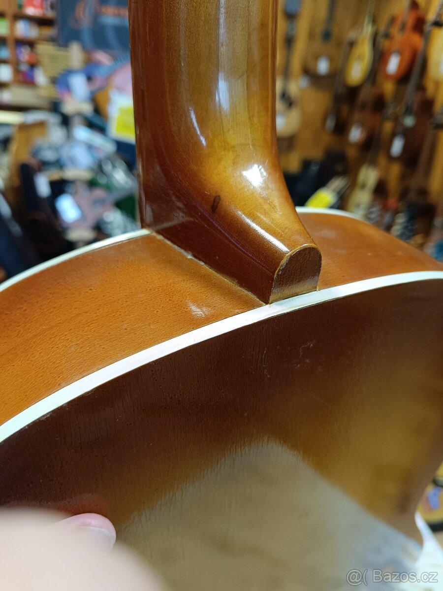 Nabízím starou bulharskou akustickou kytaru - Kyjov - 7