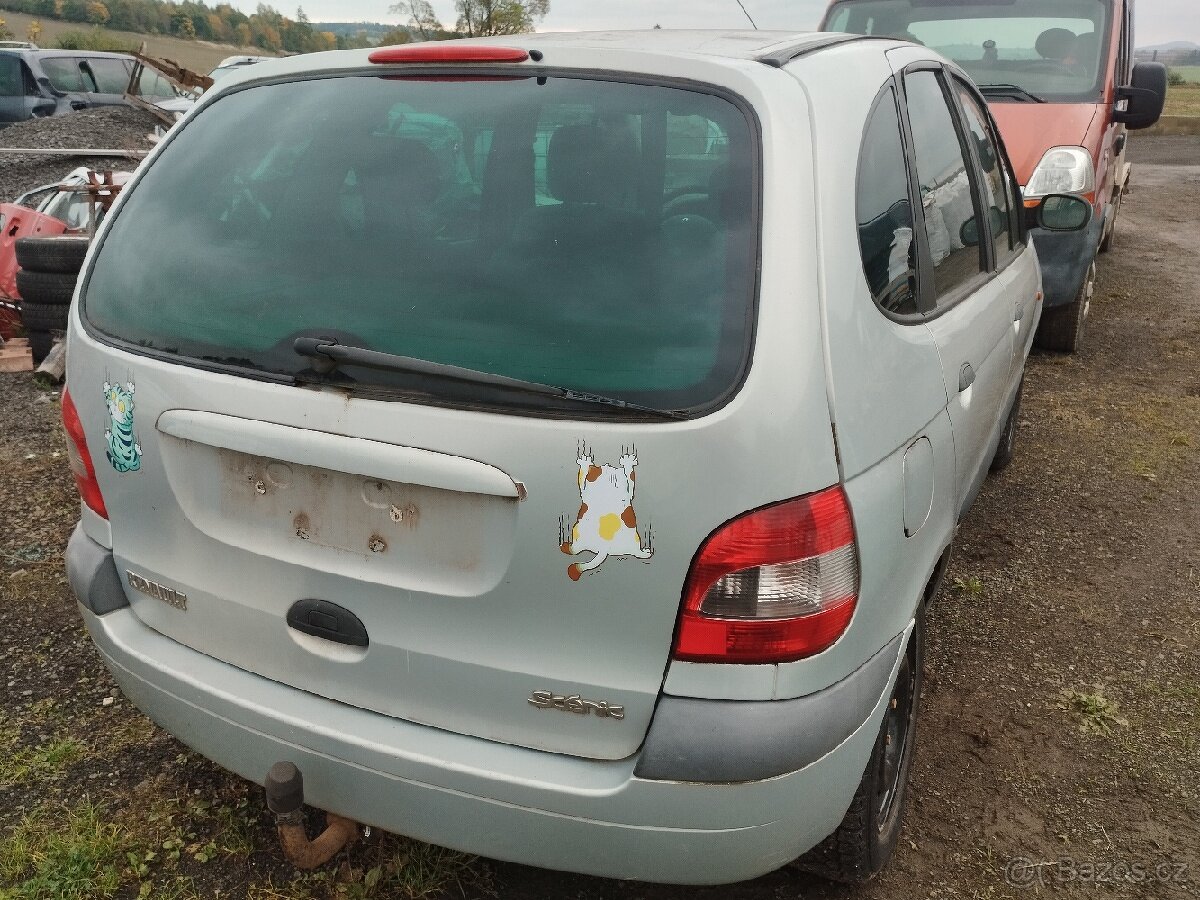 Renault Scénic 1.8 - 7
